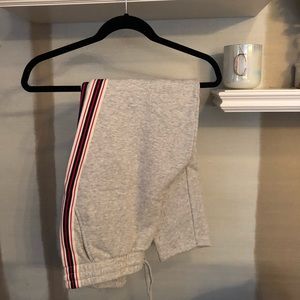 Aritzia TNA grey sweatpants in M